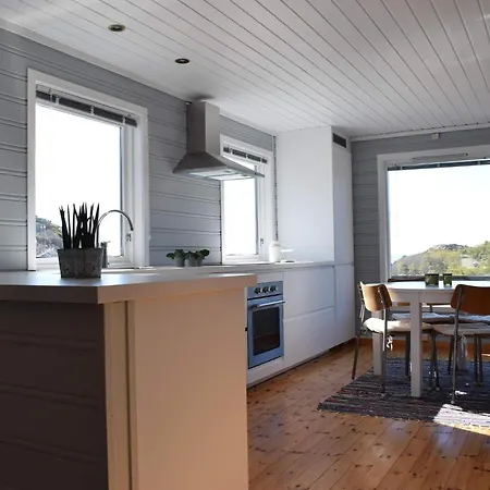 6 Person In Lindesnes Stutsvig
