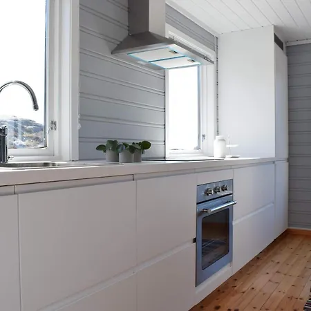 6 Person In Lindesnes Stutsvig