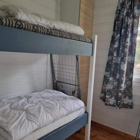 6 Person In Lindesnes